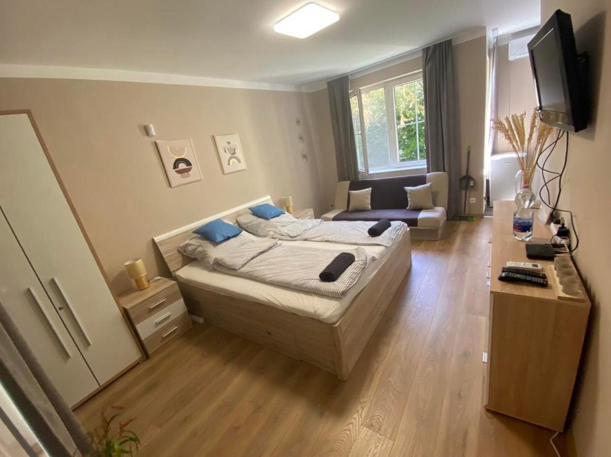 Mediterran Apartman With Pool Siofok Exterior photo