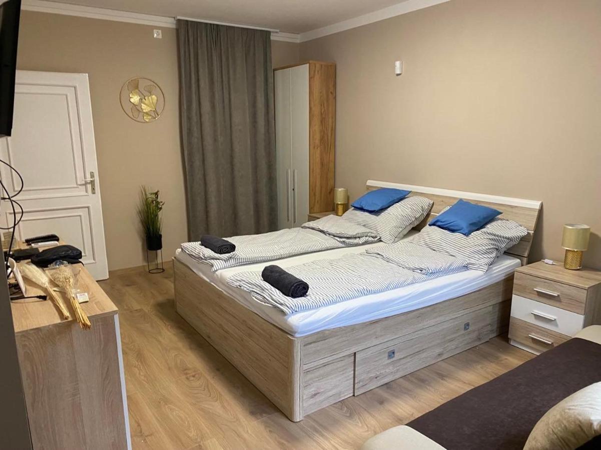 Mediterran Apartman With Pool Siofok Exterior photo